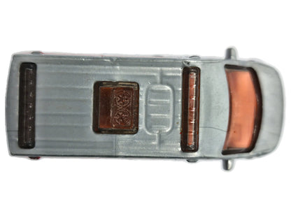RENAULT MASTER AMBULANCE CITY Matchbox 2011 Srebrny 1:64 – zdjęcie 8