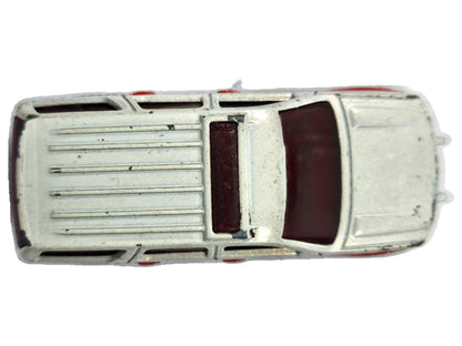 Chevrolet Tahoe Hot Wheels 2002 1:64 Luzak Biały – zdjęcie 8