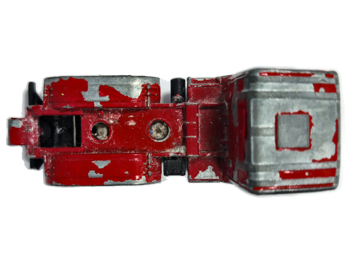 Ciągnik Siodłowy Scania 143M SIKU Czerwony 1:87 – zdjęcie 8