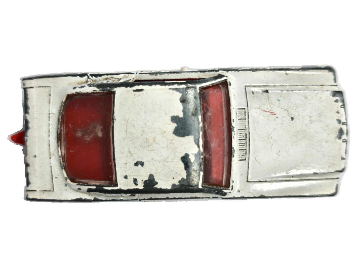 Ford Mustang Matchbox Series Matchbox '60 Biały 1:64 Made in England – zdjęcie 8