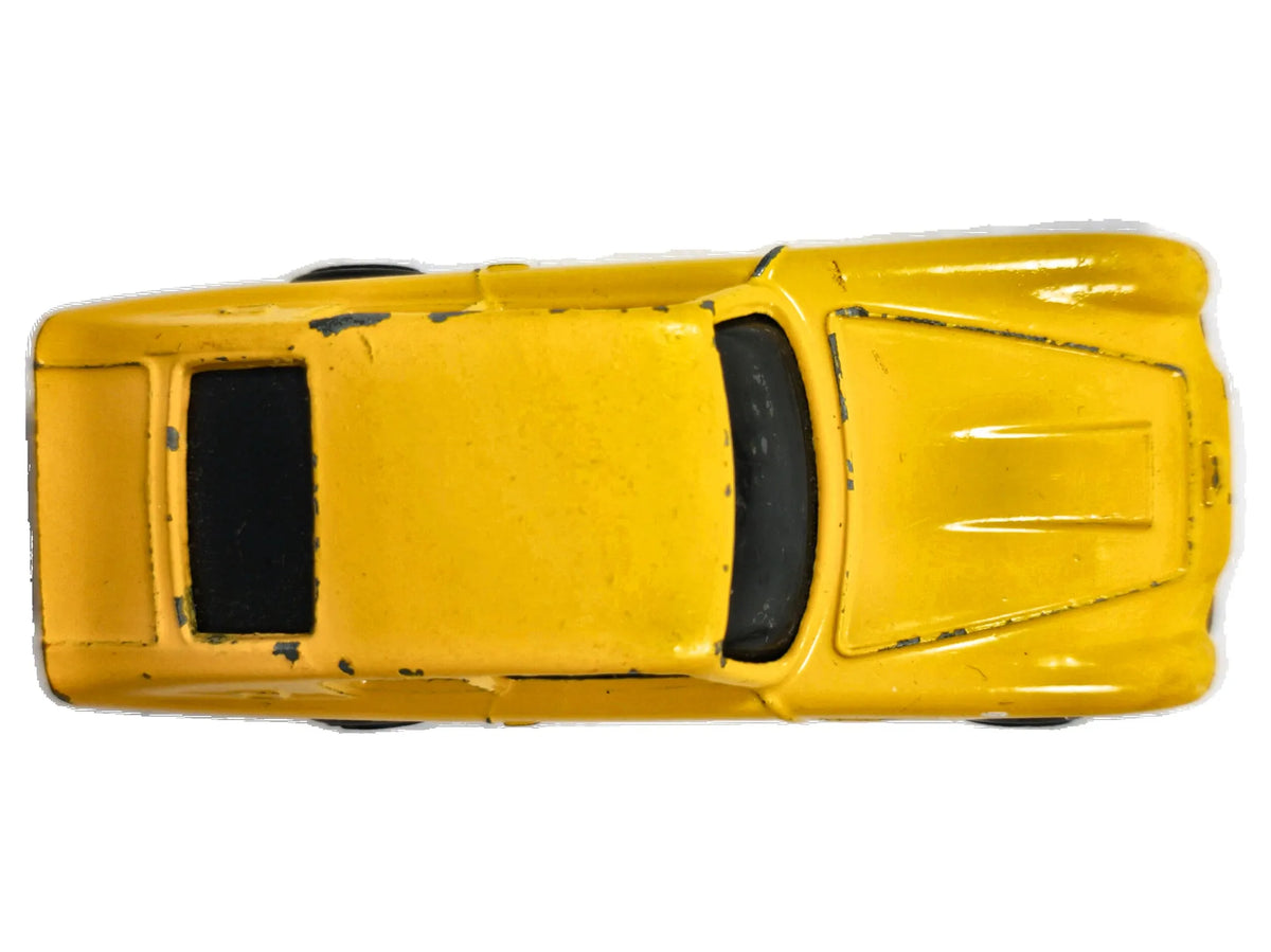 Aston Martin DB6 Corgi Żółty 1:64 – zdjęcie 8