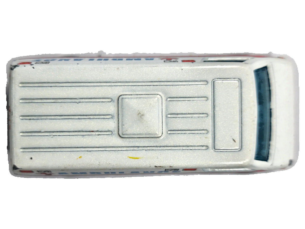 SUPER VAN AMBULANCE Race World: City Hot Wheels 1974-2010 Biały 1:64 – zdjęcie 8