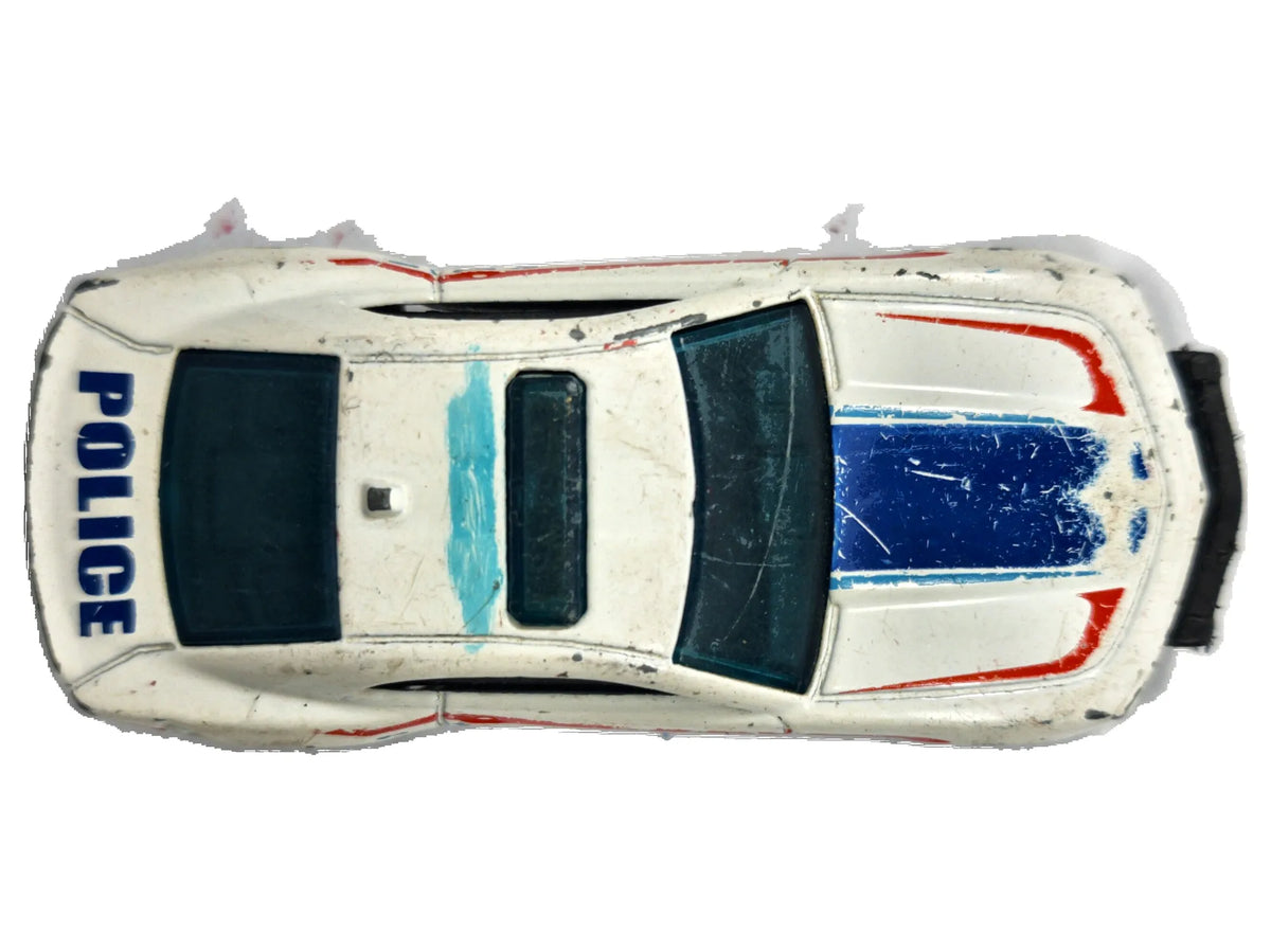 Chevrolet Camaro 2010 Mainline Policja Hot Wheels Biały 1:56 – zdjęcie 8