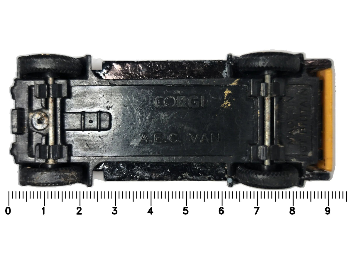 AEC VAN DUNLOP TYRES, Corgi, Made in Gt Britain, Die cast, Żółty, 1:50 – zdjęcie 7