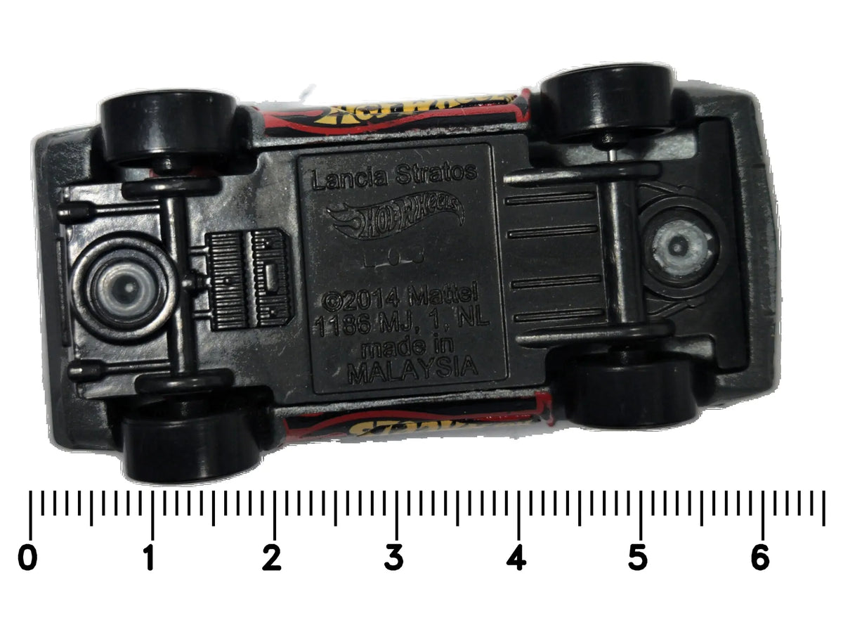 Lancia Stratos Hot Wheels 2014 1:64 Samochód wyścigowy MOMO Luzak Szary – zdjęcie 7