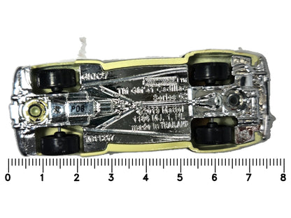 1941 Cadillac Series 62 Convertible Coupe Matchbox 2021 Kremowy 1:64 – zdjęcie 7