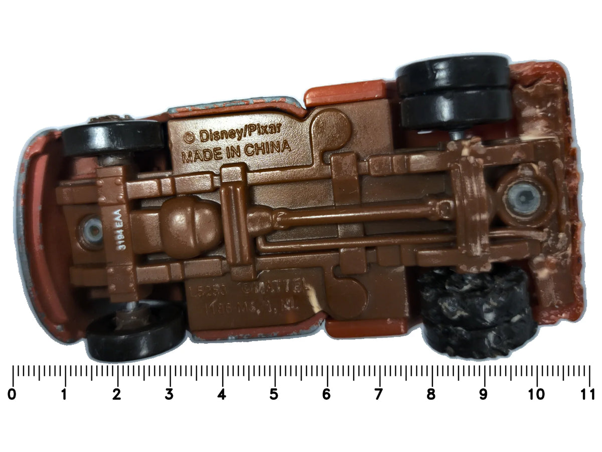 Tow Mater Disney/Pixar 2019 Cars 1:64 Pomoc drogowa Luzak Brązowy Zlomek – zdjęcie 7
