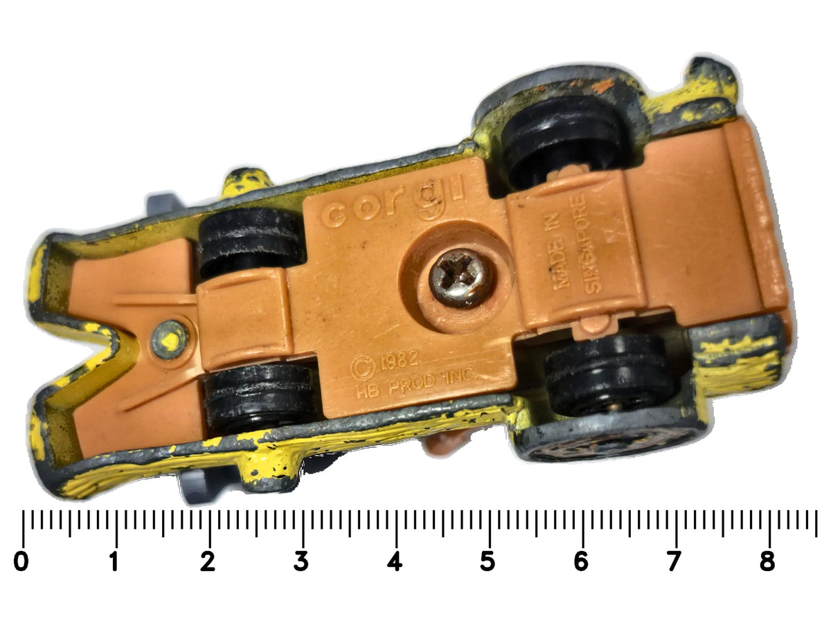 Wilma Flintstone Car Corgi 1969 Żółty 1:55 Made in United Kingdom – zdjęcie 7