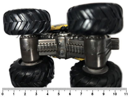 Monster Truck StingRod Monsters Wojsko Żółty 1:64 – zdjęcie 7