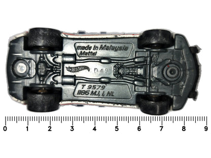 Chevrolet Camaro 2010 Mainline Policja Hot Wheels Biały 1:56 – zdjęcie 7
