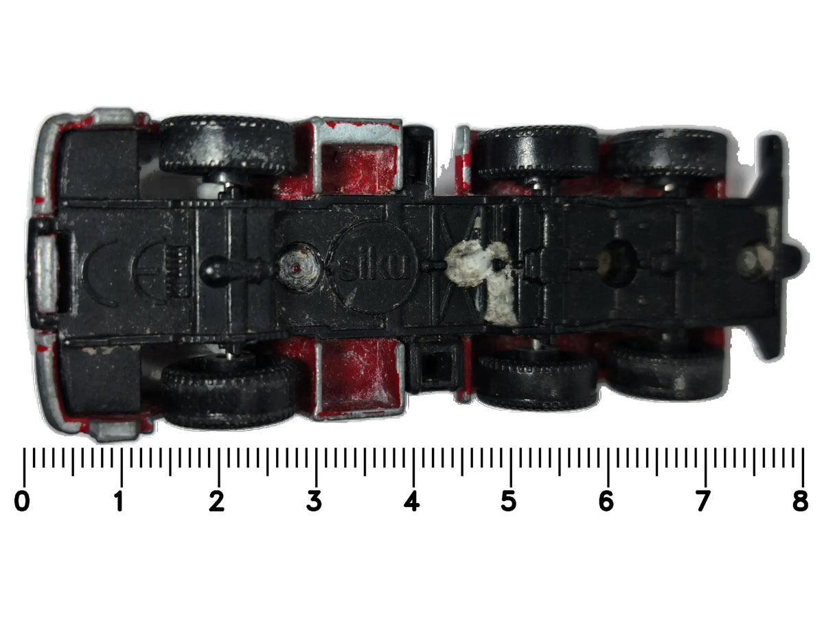 Ciągnik Siodłowy Scania 143M SIKU Czerwony 1:87 – zdjęcie 7