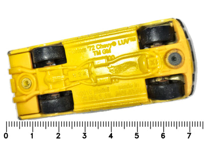 Custom '72 Chevy LUV Hot Wheels 2015 1:64 Pickup Luzak Żółty – zdjęcie 7