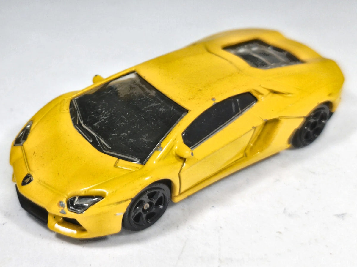 Lamborghini Aventador LP 700-4 Majorette 1:64 Luzak Żółty – zdjęcie 2