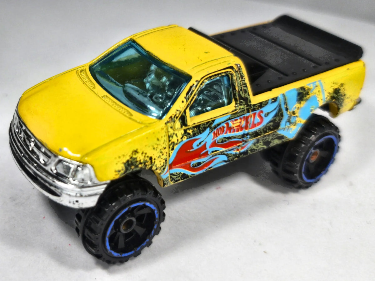 1997 FORD F-150 Hot Wheels Żółty 1:64 – zdjęcie 2