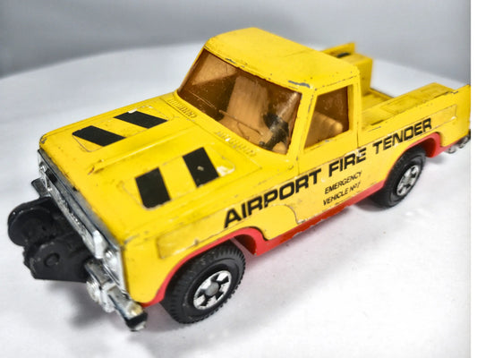Plymouth Trail Duster Matchbox 1978 Żółty 1:36 Made in England Airport – zdjęcie 2