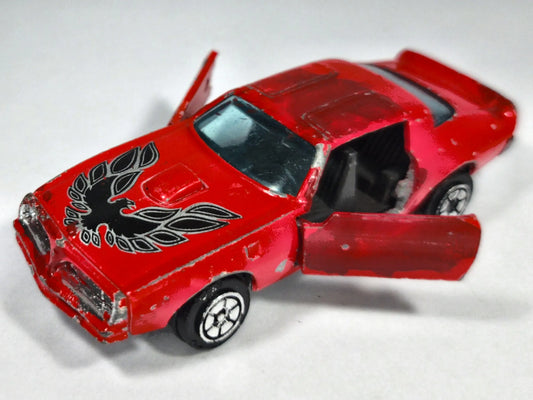 Pontiac Trans-Am Yatming Czerwony 1:64 2xMetal – zdjęcie 2