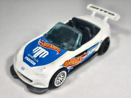 Mazda Mx-5 Miata Hot Wheels 2015 Biały 1:64 Kabriolet / Roadster – zdjęcie 2