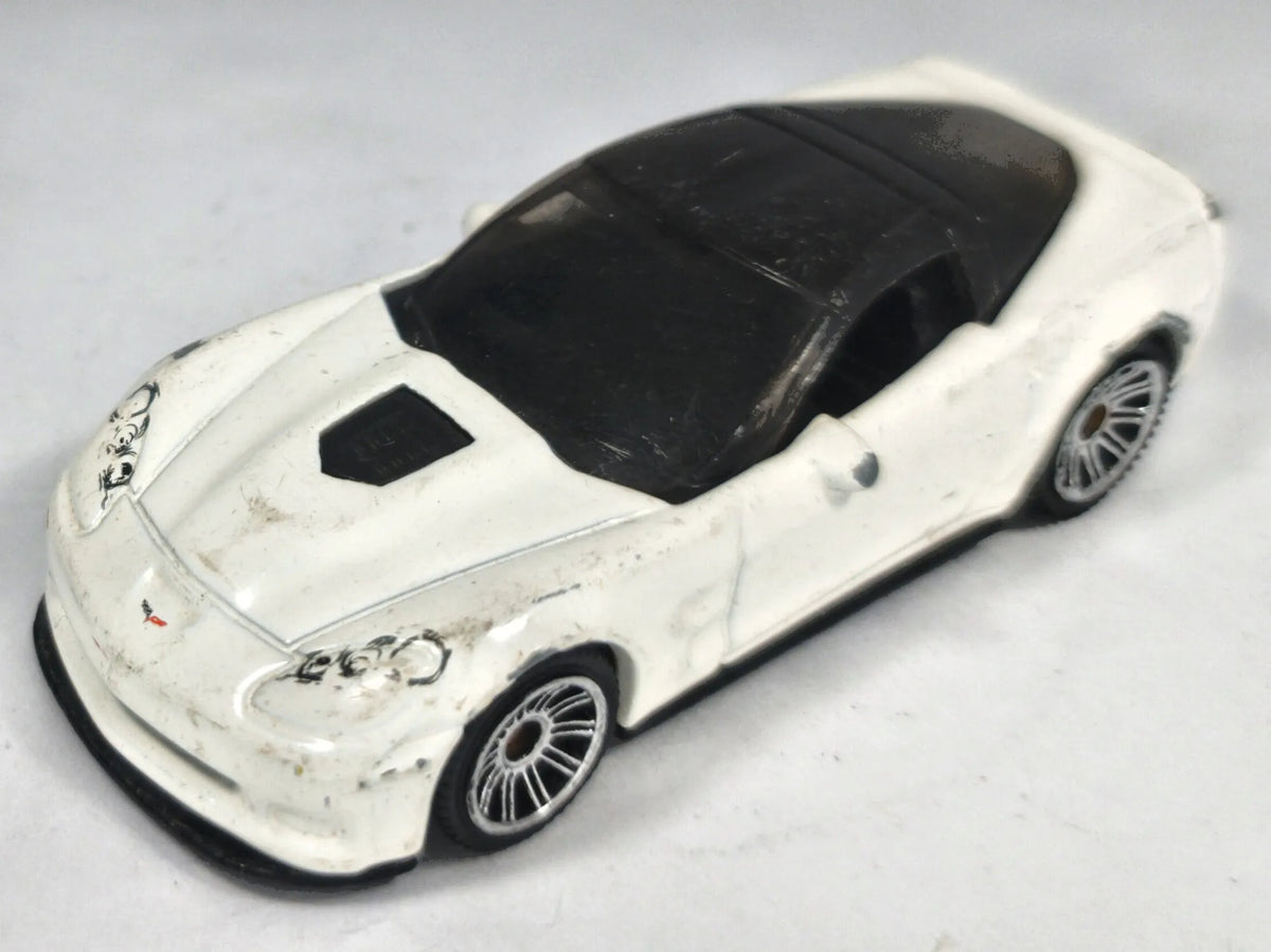 Chevrolet Corvette ZR1 Matchbox 2008 1:64 Luzak Biały – zdjęcie 2