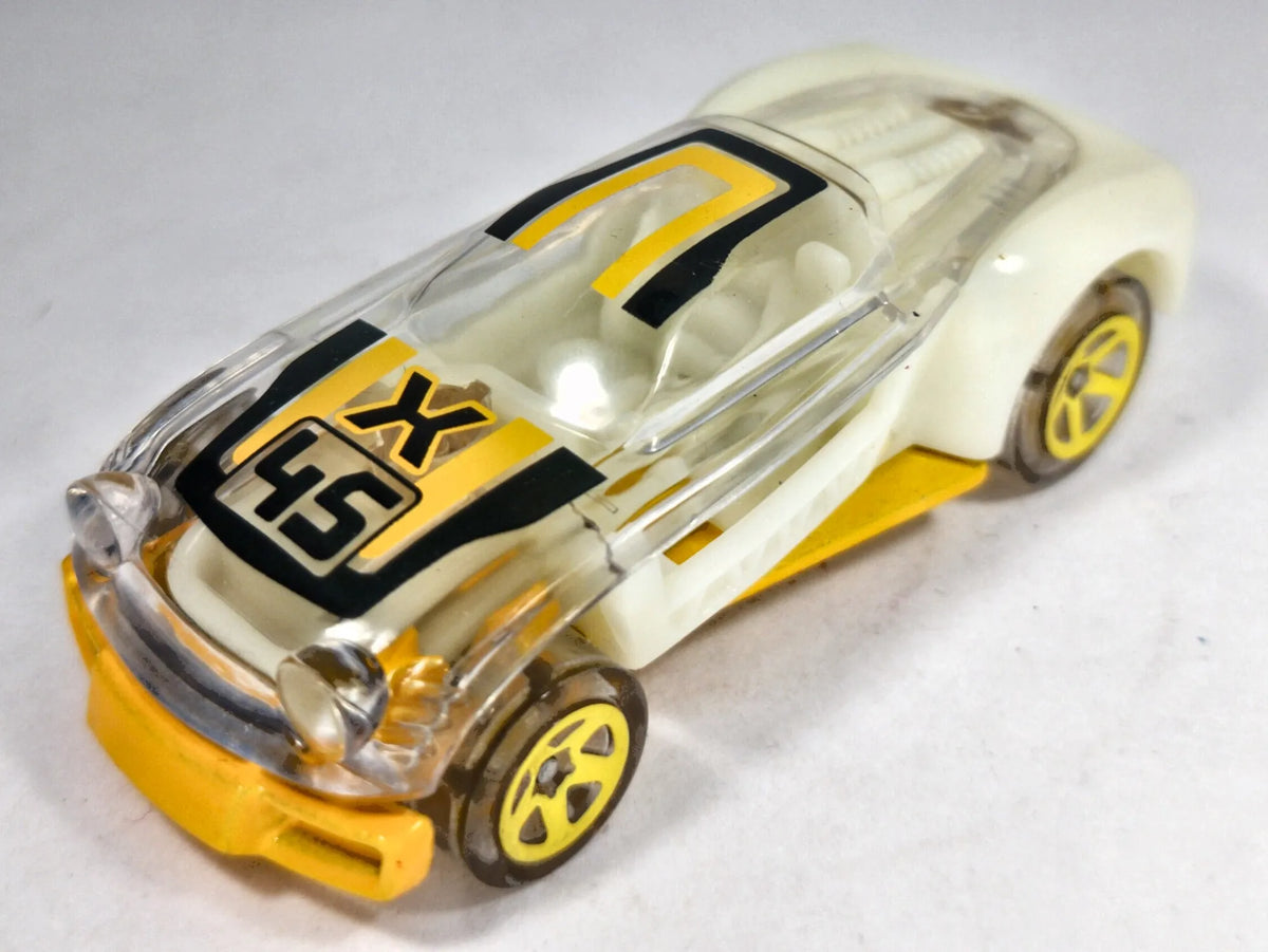 LIGHTNIN' BUG X-Raycers Hot Wheels 2021 Biały 1:64 – zdjęcie 2