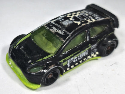 Ford Fiesta Hot Wheels 2011 Checkmate 1:64 Luzak Czarny "Pawn" – zdjęcie 2