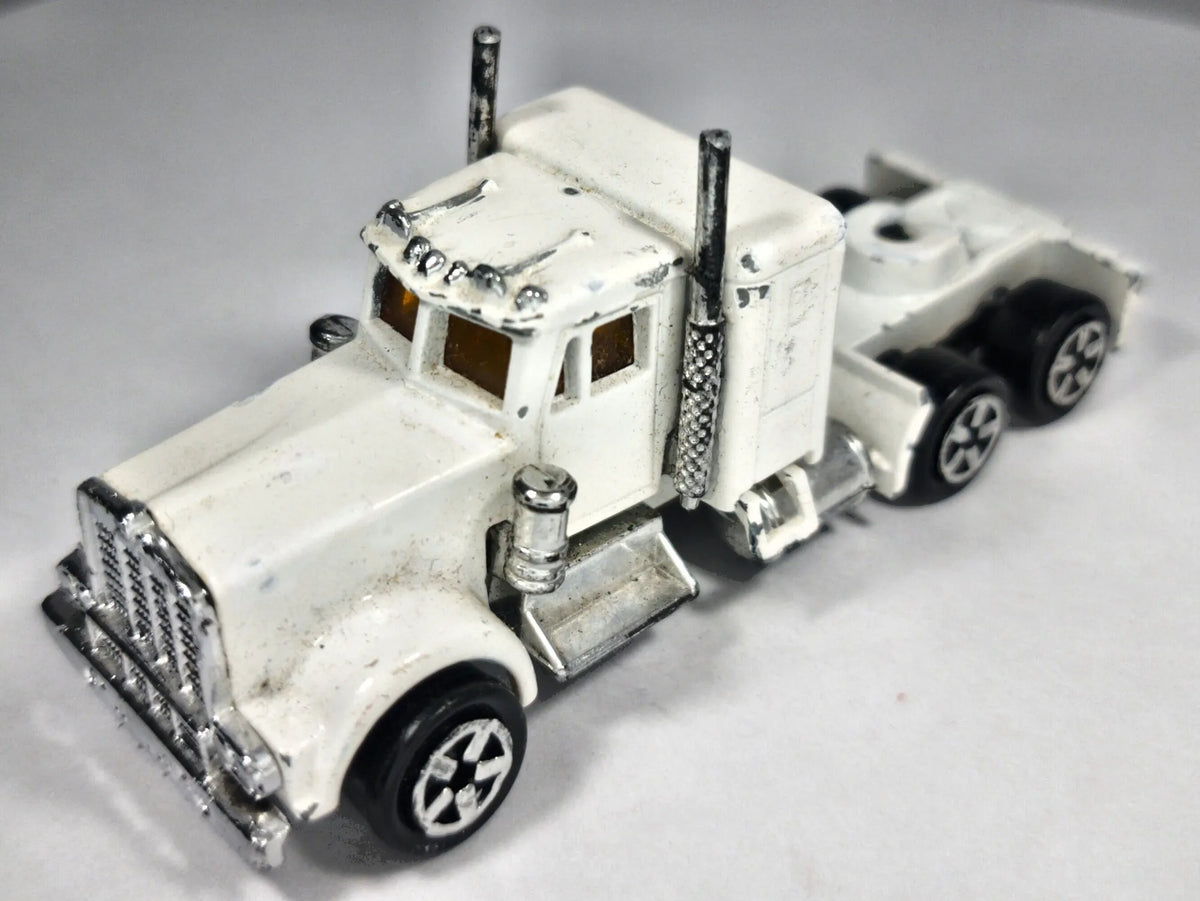 Ciągnik Siodłowy Kenworth Majorette Biały 1:87 – zdjęcie 2
