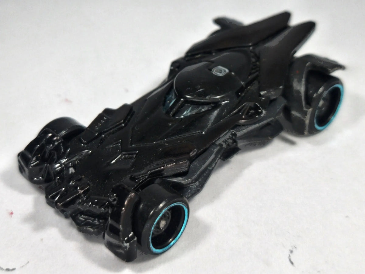 Batmobile DC Comics Batman Hot Wheels 2015 Czarny 1:64 – zdjęcie 2