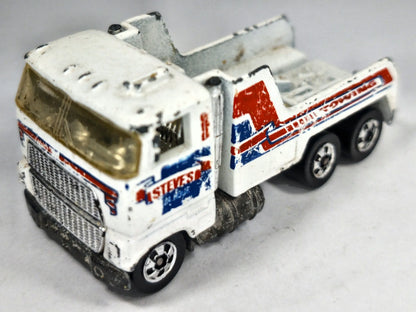 RIG WRECKER STEVE'S 24 HOUR TOWING Mainline Hot Wheels 1981 Biały 1:100 – zdjęcie 2