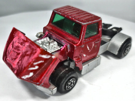 Ciągnik Siodłowy Ford L-Series Ciągnik Siodłowy Yatming Czerwony 1:60 – zdjęcie 2