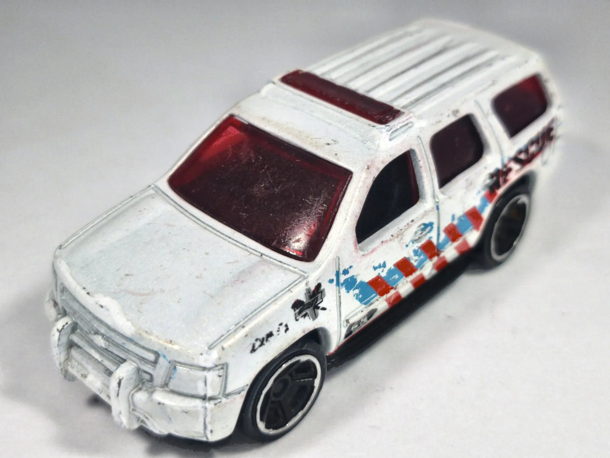 '07 CHEVY TAHOE, Hot Wheels 2007, Die cast 1186 MI I NL Biały 1:64 Resoraki – zdjęcie 2