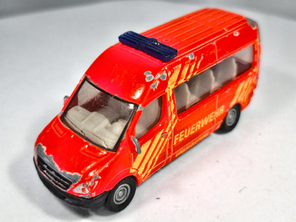 Mercedes Sprinter Straż pożarna SIKU Czerwony 1:68 – zdjęcie 2