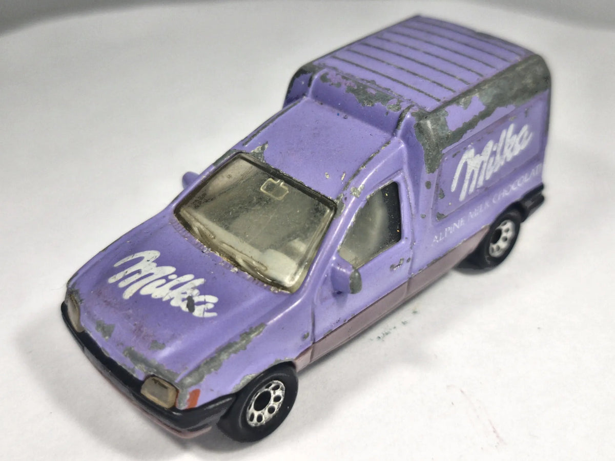 FORD COURIER, Milka, Matchbox 1991, Vintage Model, Fioletowy 1:64, Resoraki – zdjęcie 2