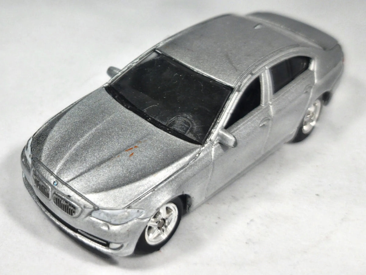 BMW 535I Welly 1:64 Luzak Srebrny – zdjęcie 2