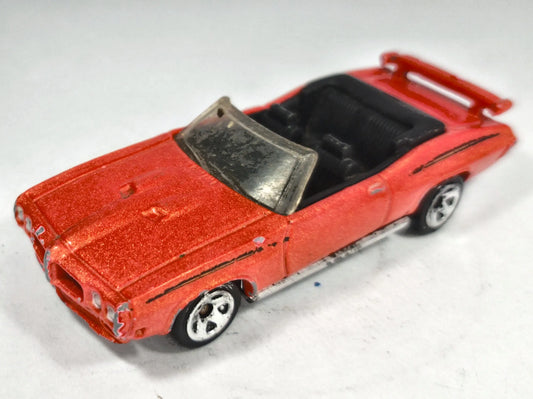 Pontiac GTO Hot Wheels 1970 1:64 Luzak Czerwony – zdjęcie 2
