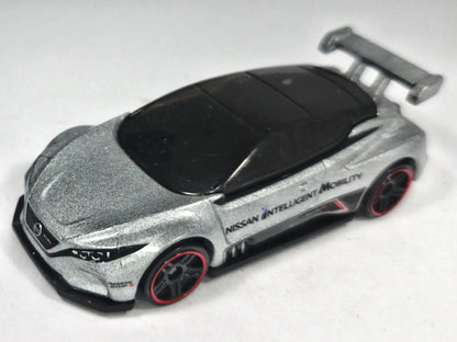 Nissan Leaf Nismo RC_02 Hot Wheels 2020 HW Green Speed 1:64 Luzak Srebrny – zdjęcie 2