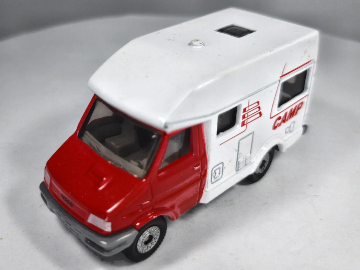 Iveo Daily Camper SIKU Biało-Czerwony 1:55 – zdjęcie 2