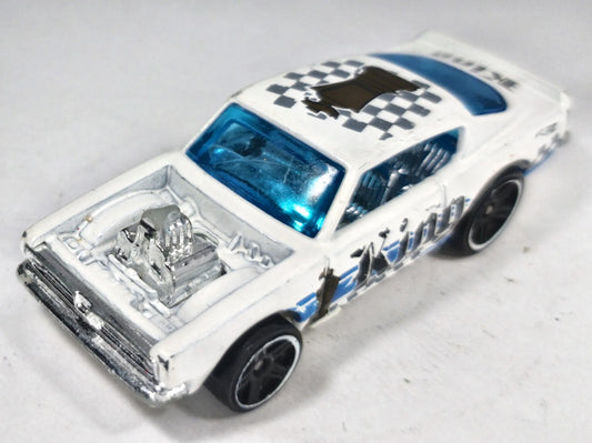 King Kuda Hot Wheels HW Checkmate 1:64 Muscle car K&N Luzak Biały – zdjęcie 2