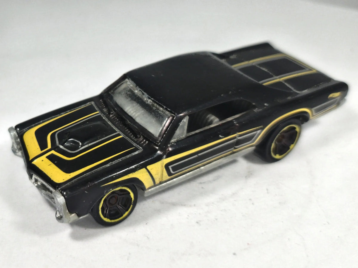 '67 Pontiac GTO Hot Wheels 2007 Muscle Mania 1:64 Luzak Czarny Muscle Car – zdjęcie 2