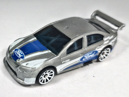 Ford Falcon Race Car Hot Wheels 2011 2000 First Editions 1:64 Luzak Srebrny – zdjęcie 2
