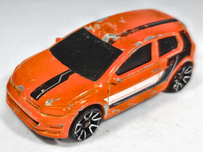 Volkswagen Golf Mk7 Hot Wheels 2016 1:64 Luzak Pomarańczowy – zdjęcie 2
