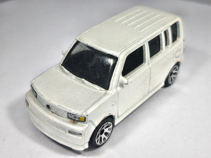 SCION XB, Matchbox 2004, Die cast MB665, Biały, 1:48, Resoraki – zdjęcie 2