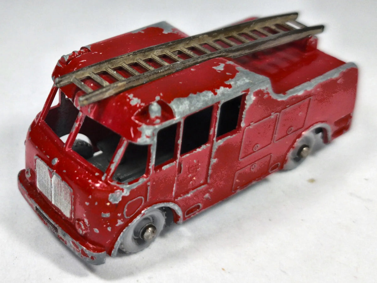 Merryweather Fire Engine Straż pożarna Matchbox '60 1:72 Made in England – zdjęcie 2