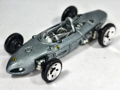 FERRARI 156 Hot Wheels 2000 Srebrny 1:64 2xMetal – zdjęcie 2