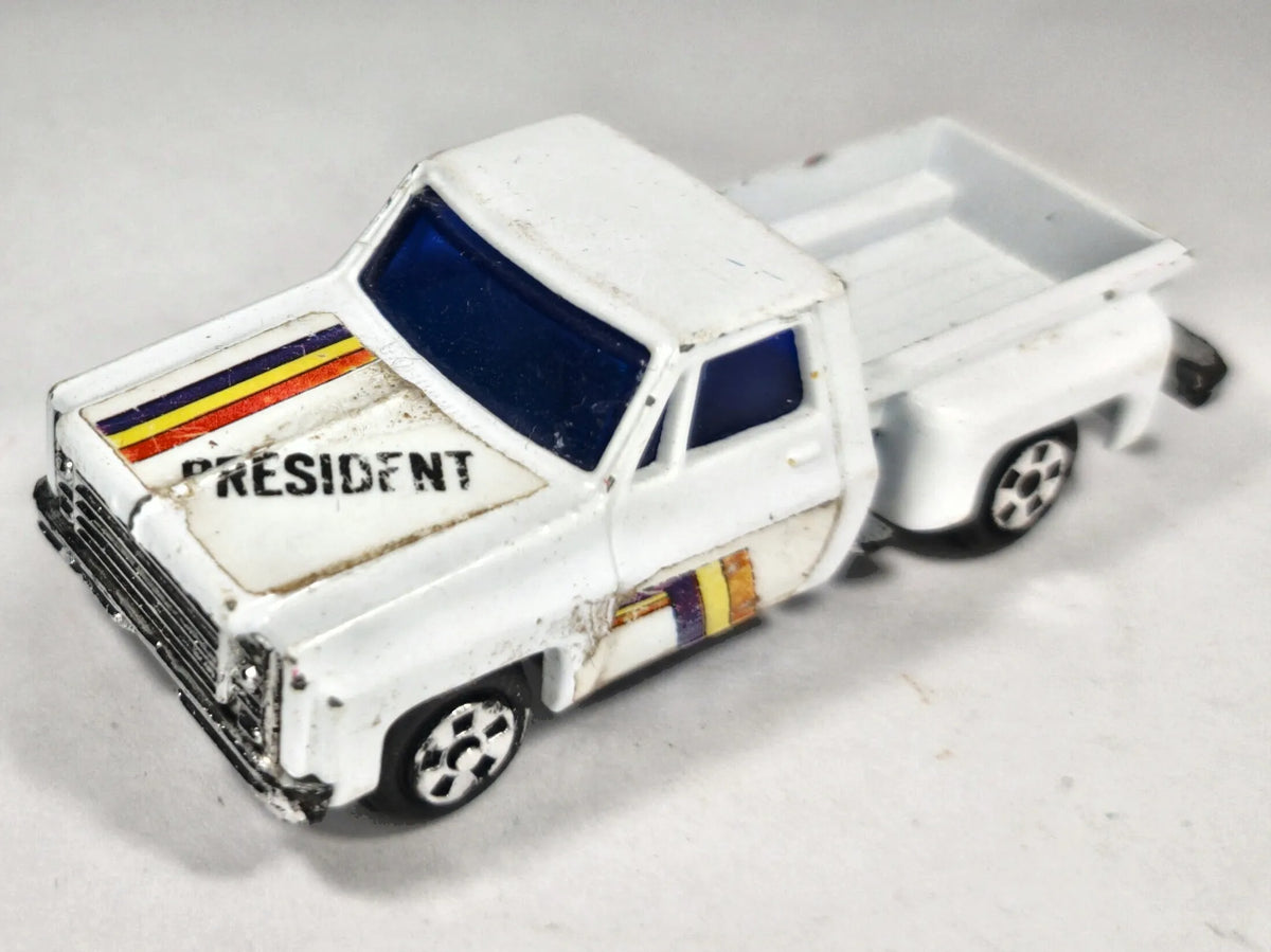 Chevrolet C10 Stepside Zylmex Biały 1:64 – zdjęcie 2