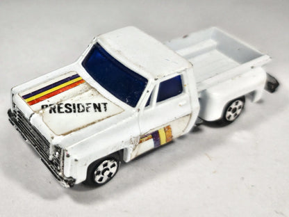 Chevrolet C10 Stepside Zylmex Biały 1:64 – zdjęcie 2