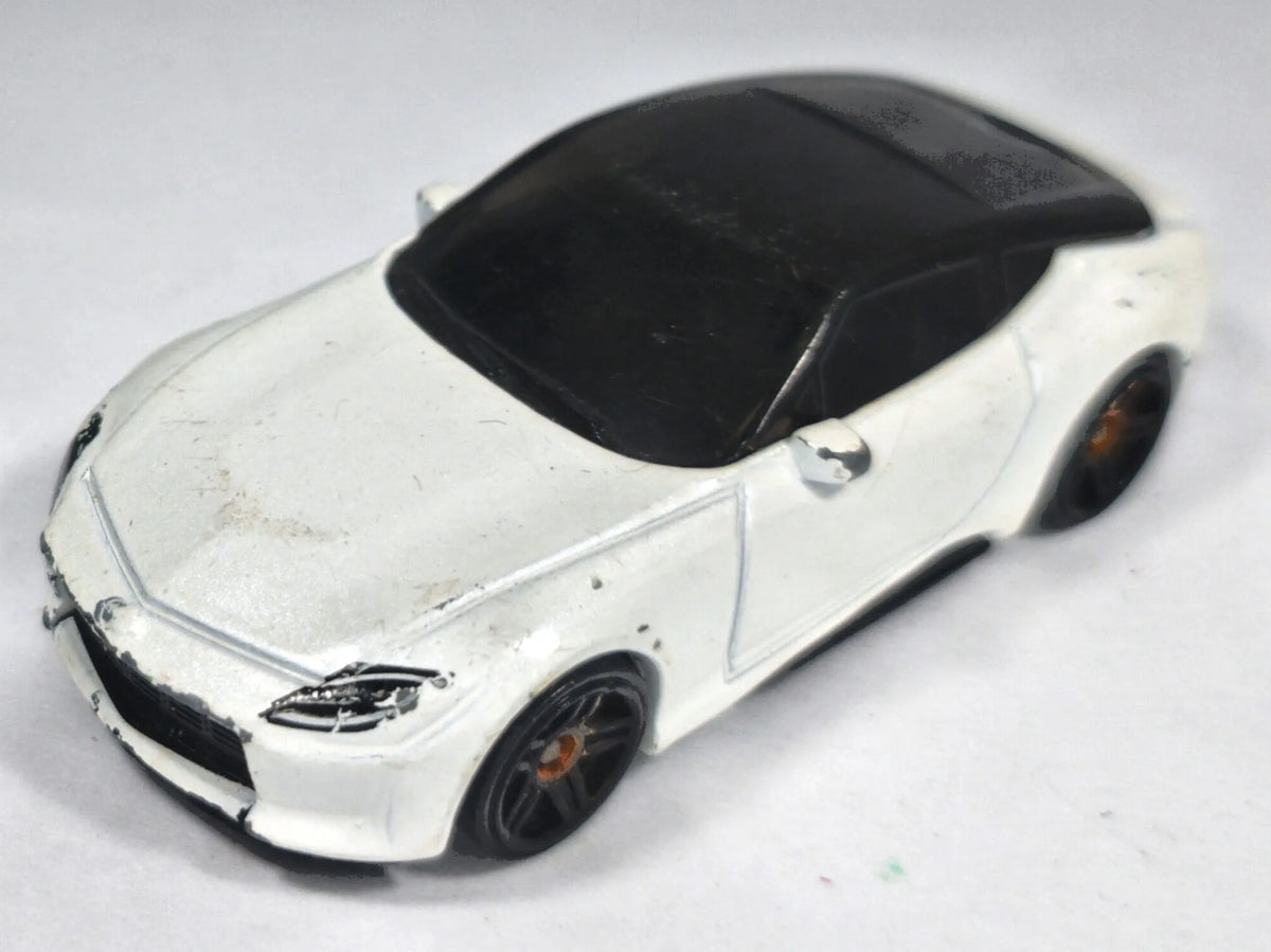 Nissan Z Proto Hot Wheels 2021 Biały 1:64 – zdjęcie 2