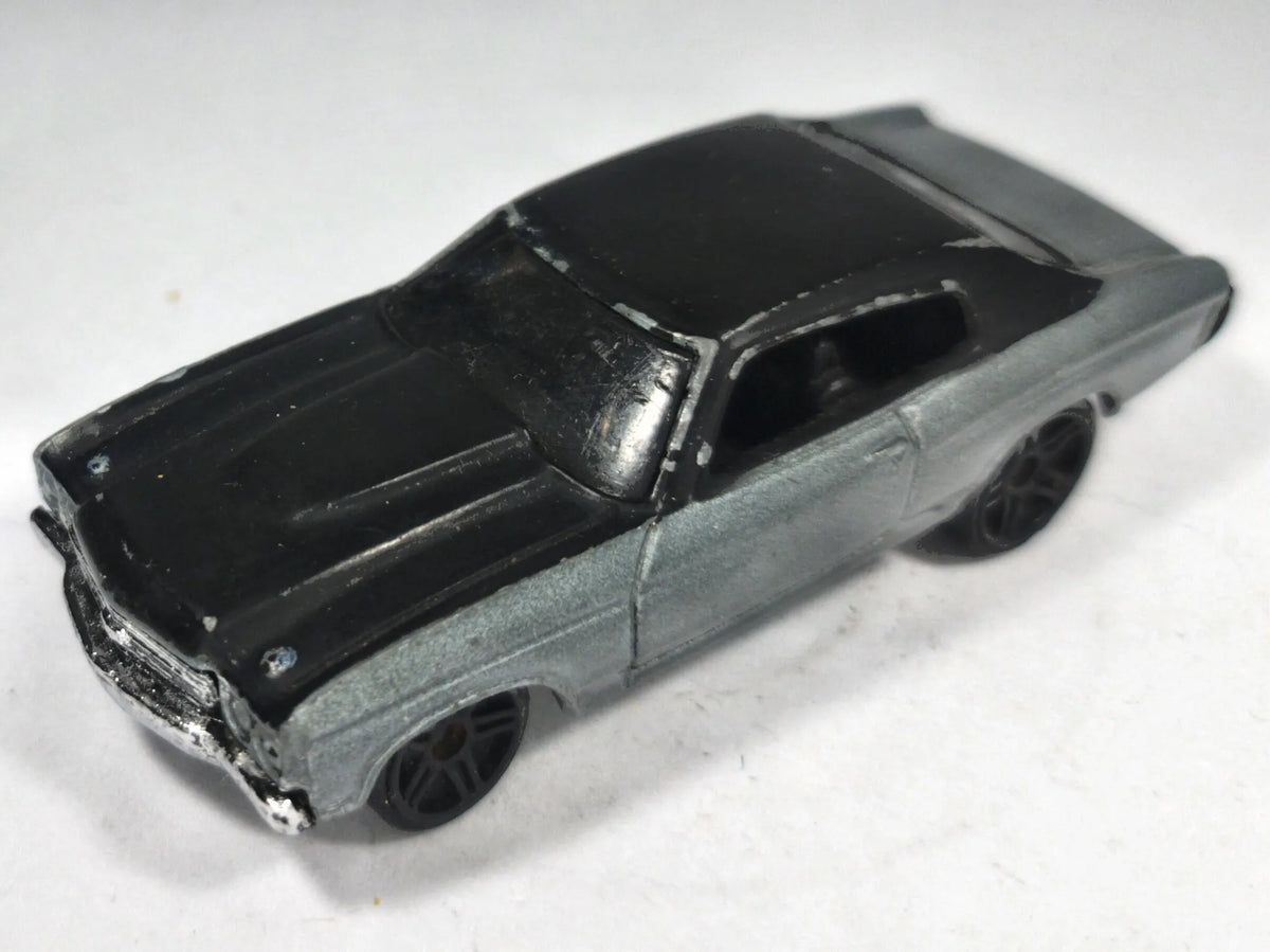 1970 Chevelle SS Hot Wheels 1998 1:64 Luzak Szary Muscle Car – zdjęcie 2