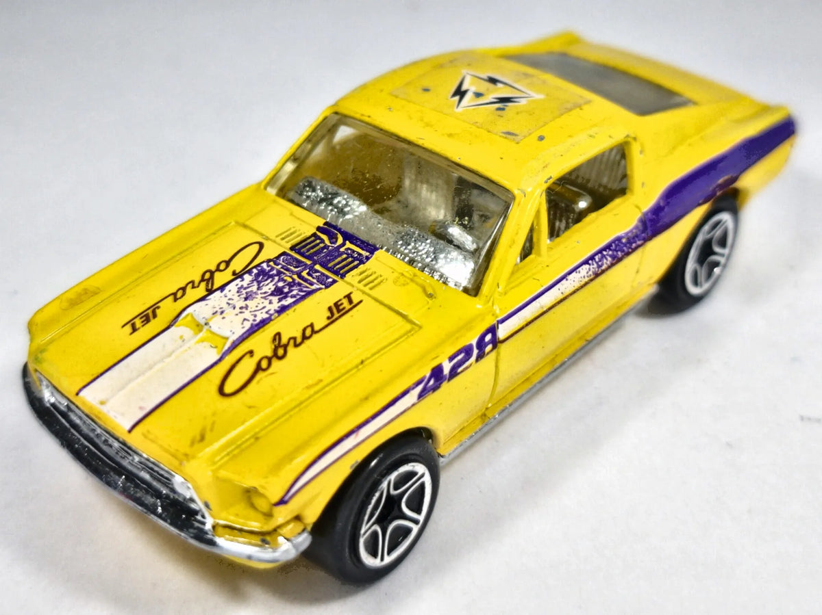 '68 FORD MUSTANG COBRA JET, Matchbox, Die cast, Żółty, 1:64, Resoraki – zdjęcie 2