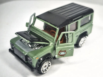 LAND ROVER DEFENDER 110, Majorette, Die cast BK060120, Zielony, 1:60 – zdjęcie 2