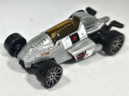 2 Jet Z Hot Wheels 2013 HW Racing 1:64 Formula E Luzak Srebrny – zdjęcie 2