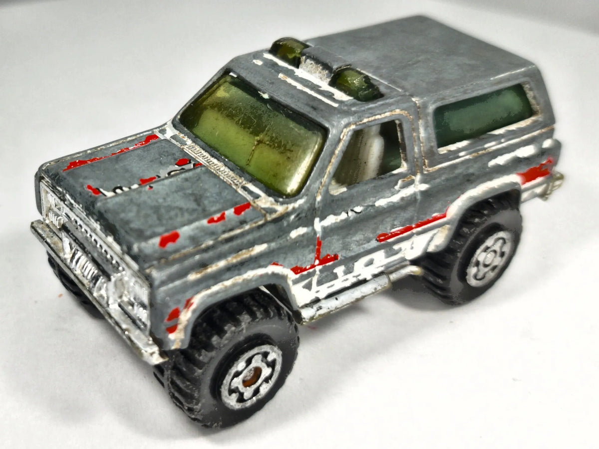 4X4 CHEVY BLAZER Matchbox 1983 Patyna Biały 1:50 Made in Macau – zdjęcie 2